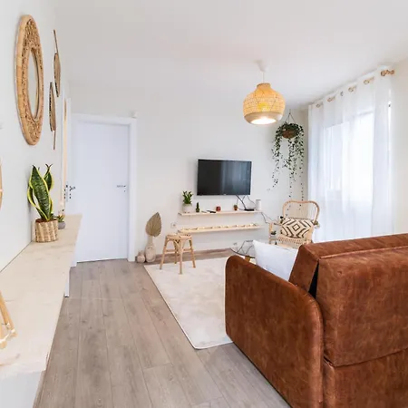 Stylish One-bedroom Daire