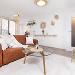 Stylish One-bedroom Apartament Płowdiw